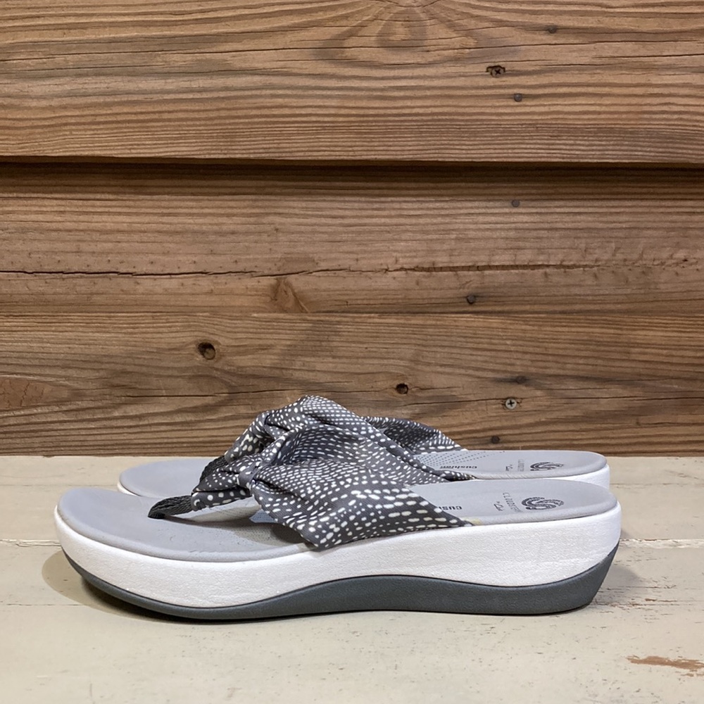 Clarks Cloudsteppers Sandals - image 7